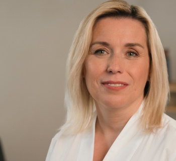 Danuše Nerudová útočí na Petru Rédovou. Rédová vrací úder