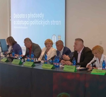 Odborové fórum zdravotnictví 2025: Vláda mlčí, opozice slibuje změnu