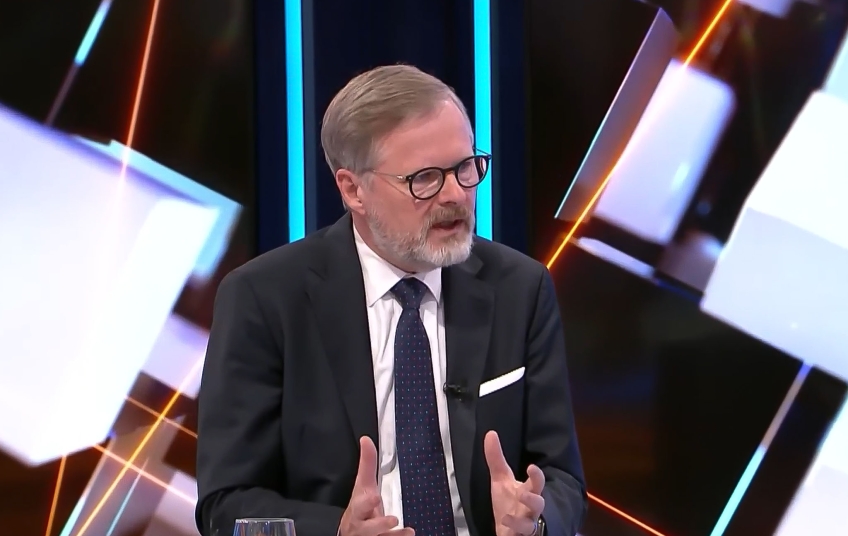 Fialovy bláboly v Partii: premiér Fiala obhajuje vládu v bitcoinové kauze