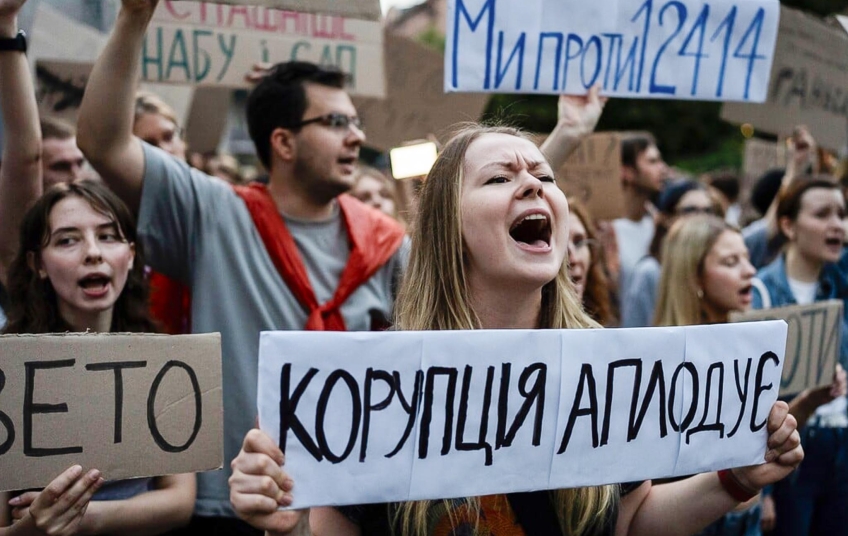 Protesty na Ukrajině proti prezidentu Zelenskému v roce 2025