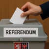 Referendum jako hrozba? Proč se čeští politici už 30 let bojí vlastních občanů