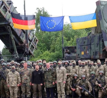 Ukrajina obchází americké zbrojní embargo. Pomůže jí Evropa?