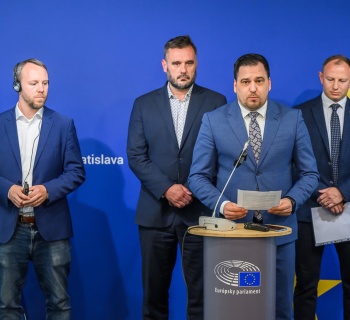 Trestná výprava Bruselu na Slovensko: Jak EU trestá neposlušné státy