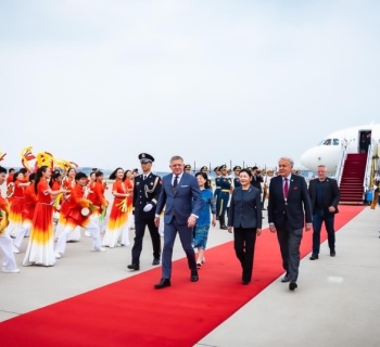 Robert Fico v Pekingu: Česká média a Zdechovský spustili hysterii