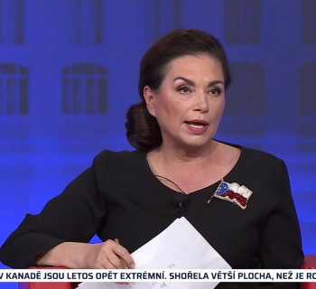 Debata CNN Prima NEWS: Povolenky a útoky místo programu