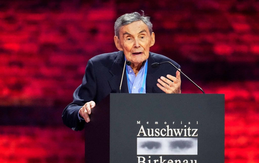 Marian Turski hovoří při 80. výročí osvobození Osvětimi v lednu 2025