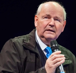 Profesor Peter Staněk při veřejném vystoupení