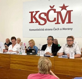 KSČM proti vládě Petra Fialy na zasedání v Praze