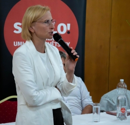 Hnutí Stačilo! ve Vítkově – beseda hnutí Stačilo! - Kateřina Konečná