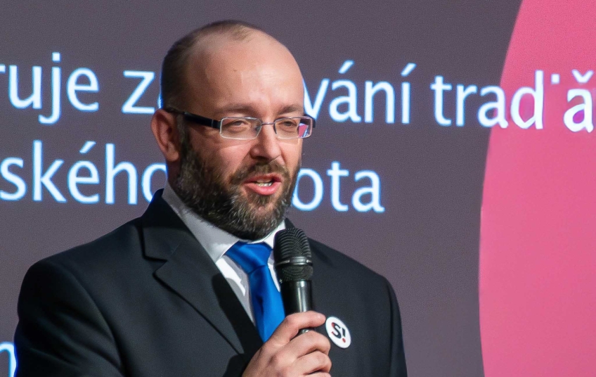 Ilustrační foto: KSČM-TV Ilustrační fotografie Daniela Sterzika, předsedy hnutí Stačilo
