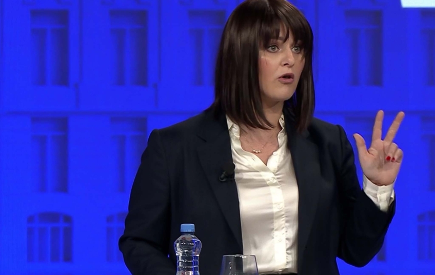Jana Maláčová během předvolební debaty na CNN Prima News v Praze